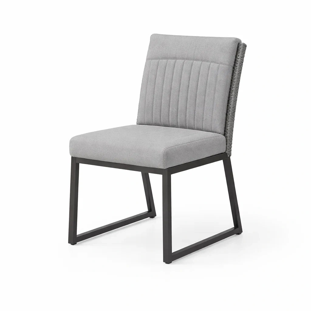 Chaise en métal et polyester gris